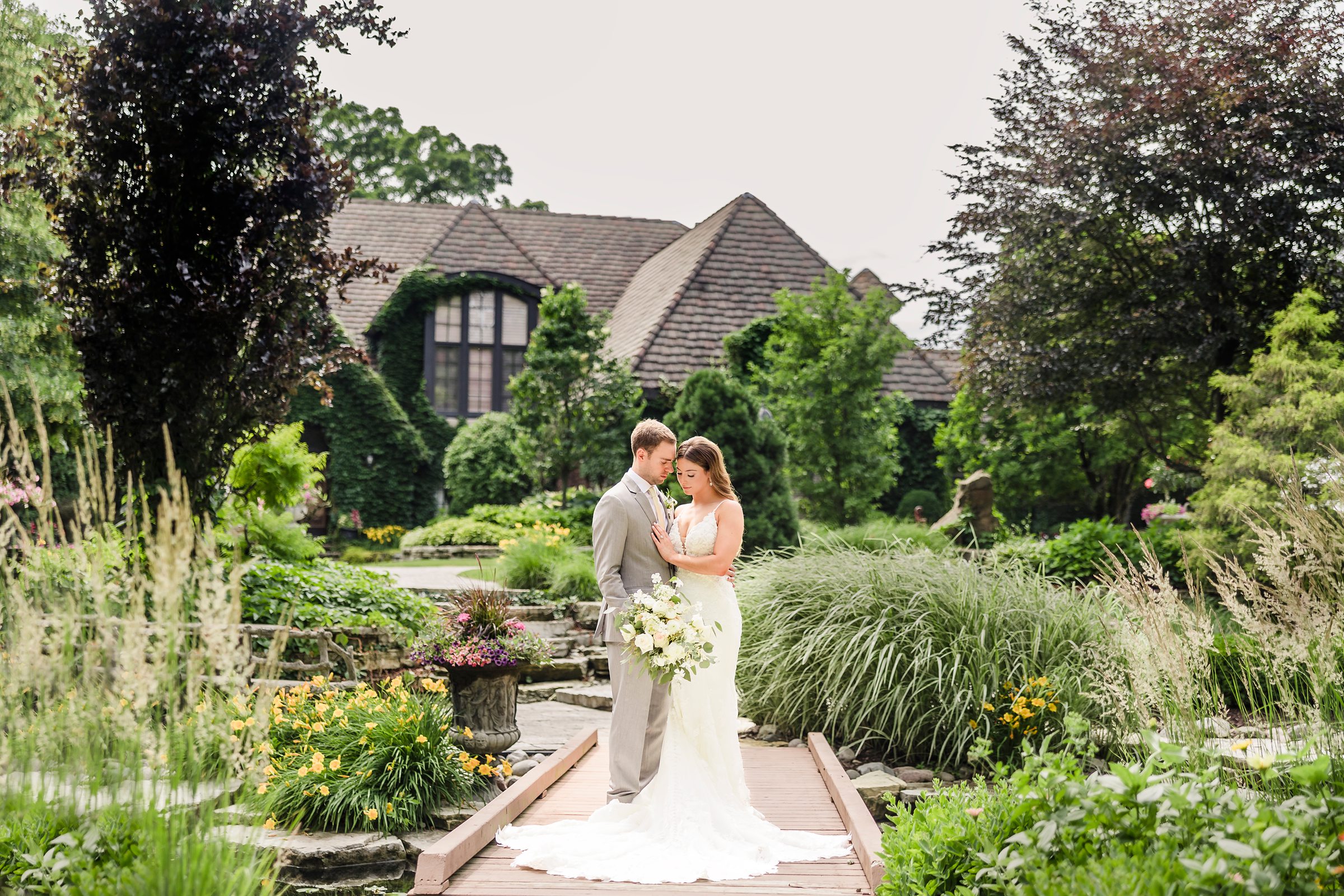 Bride and Groom celebrate their wedding at the Monte Bello Estate in Lemont, Illinois.